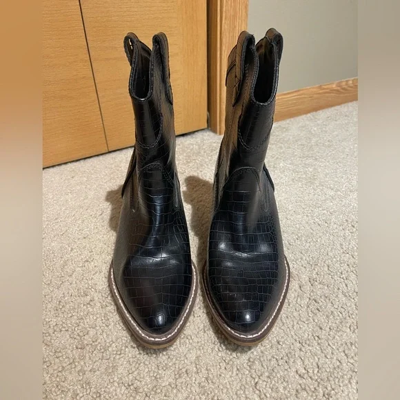 ARider Girl Embossed Western Ankle Boots - Picture 2 of 7